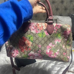 Authentic Gucci purse with wallet